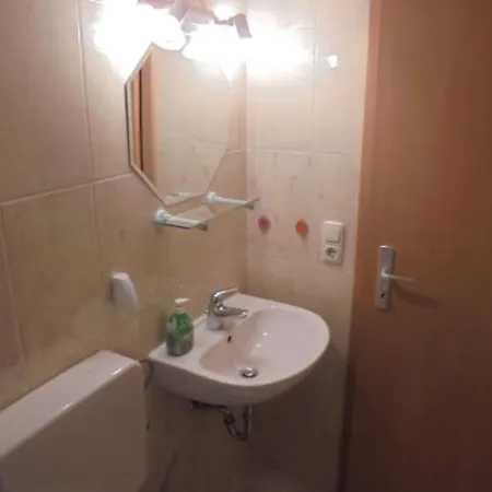 Apartment Ferienwohung Am Stadtrand Von *
